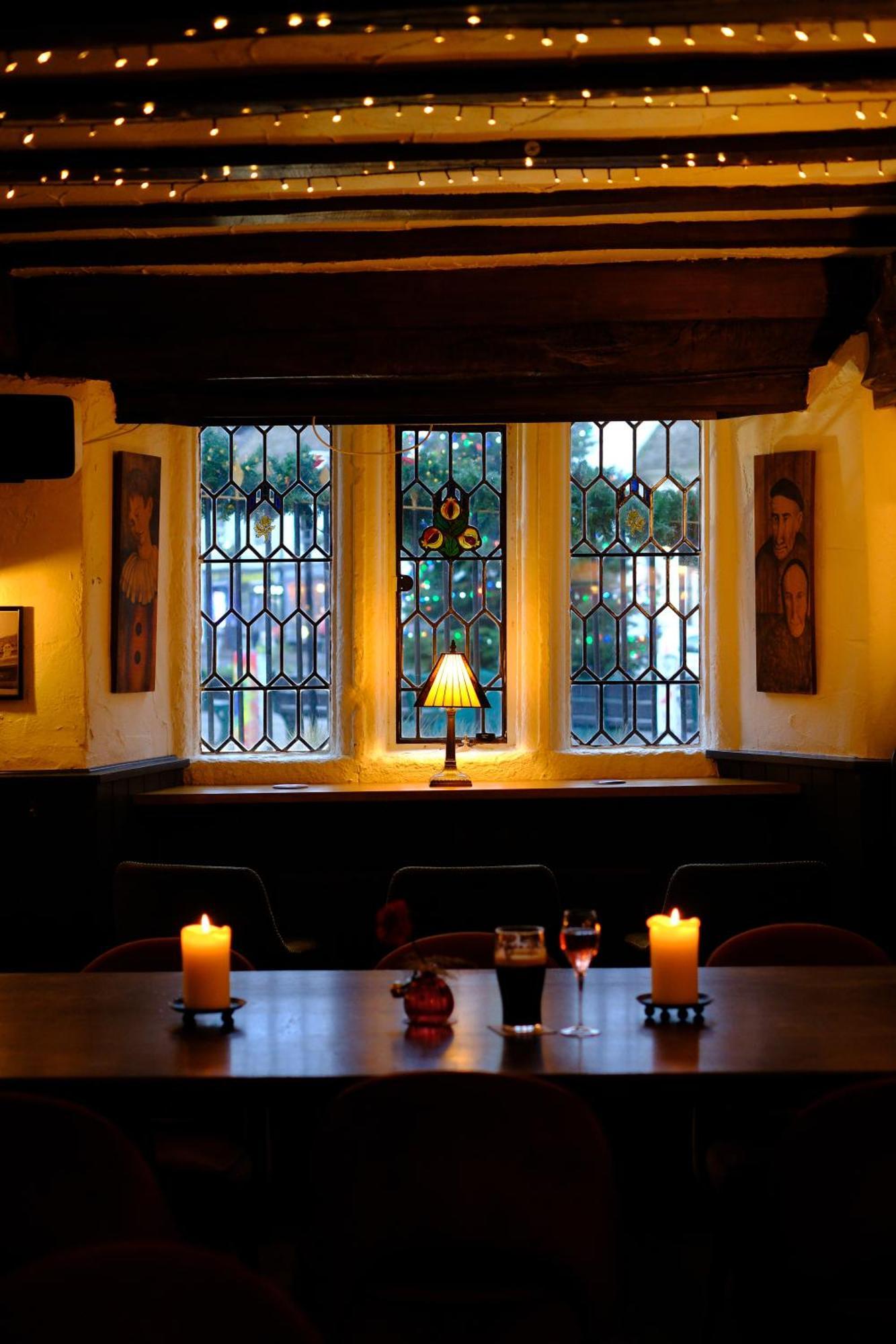 The Old Crown Coaching Inn Swindon Esterno foto