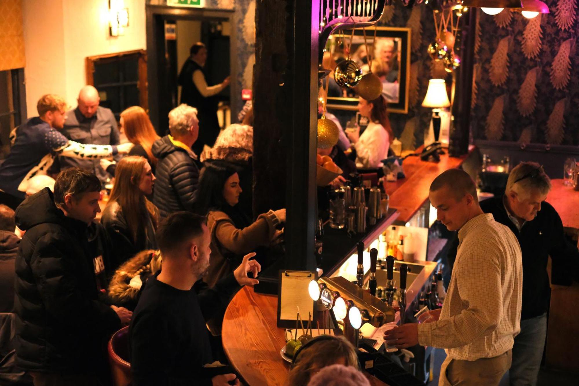 The Old Crown Coaching Inn Swindon Esterno foto